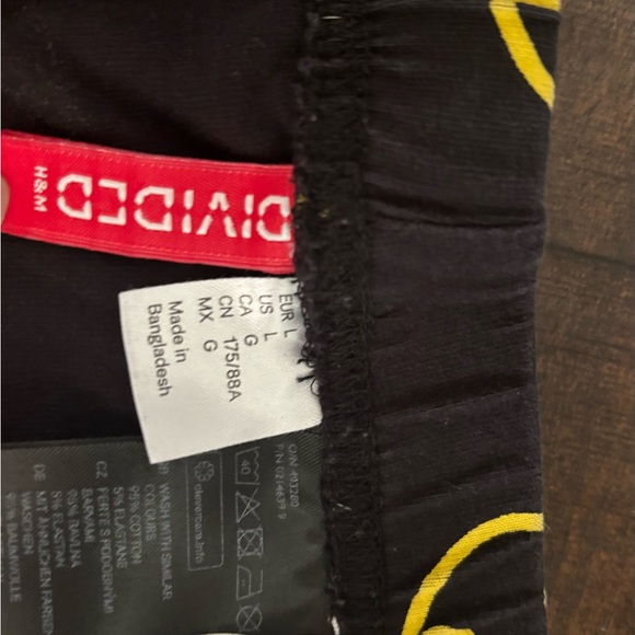 Batman bottoms - Picture 2 of 2